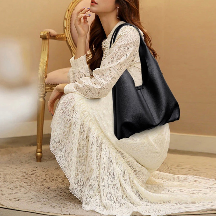HANDBAG BRILLIANT VERSATILE