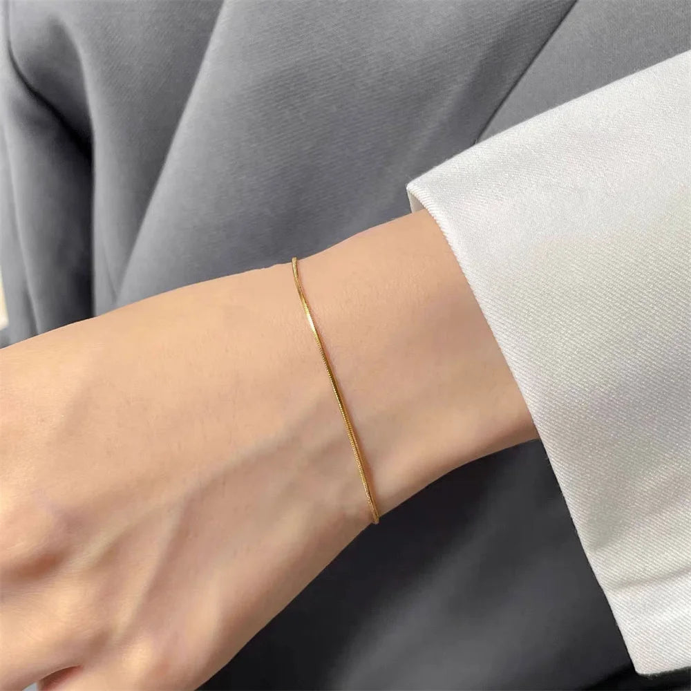 UNIQUE CHAIN BRACELET