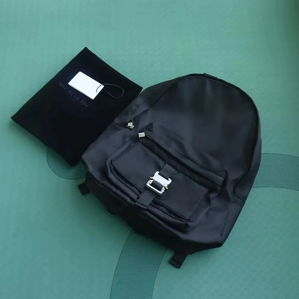 CASUAL BACKPACK METAL SOCKET