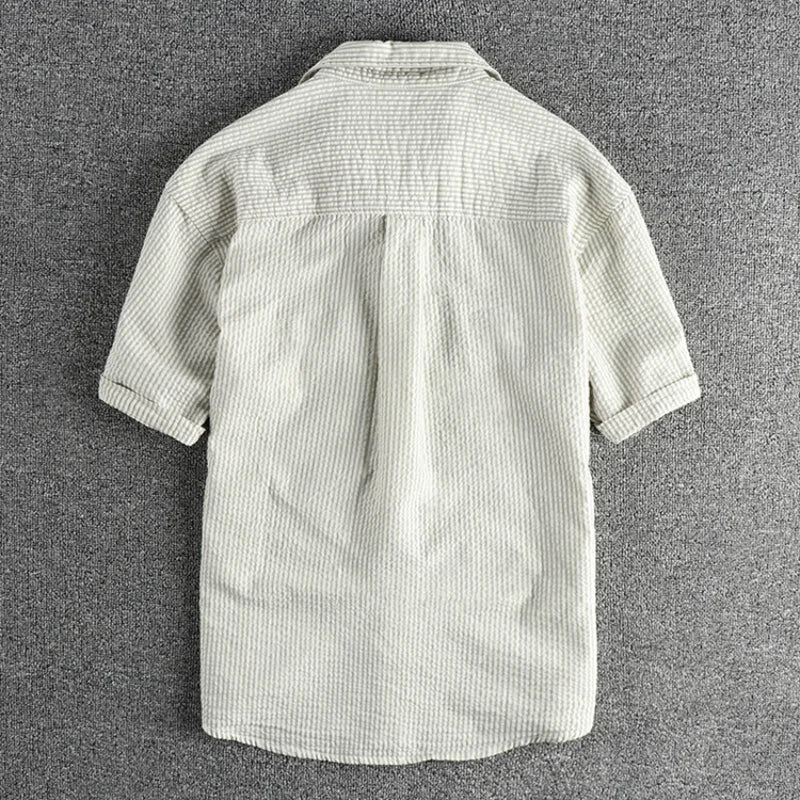 SHORT-SLEEVED SHIRT