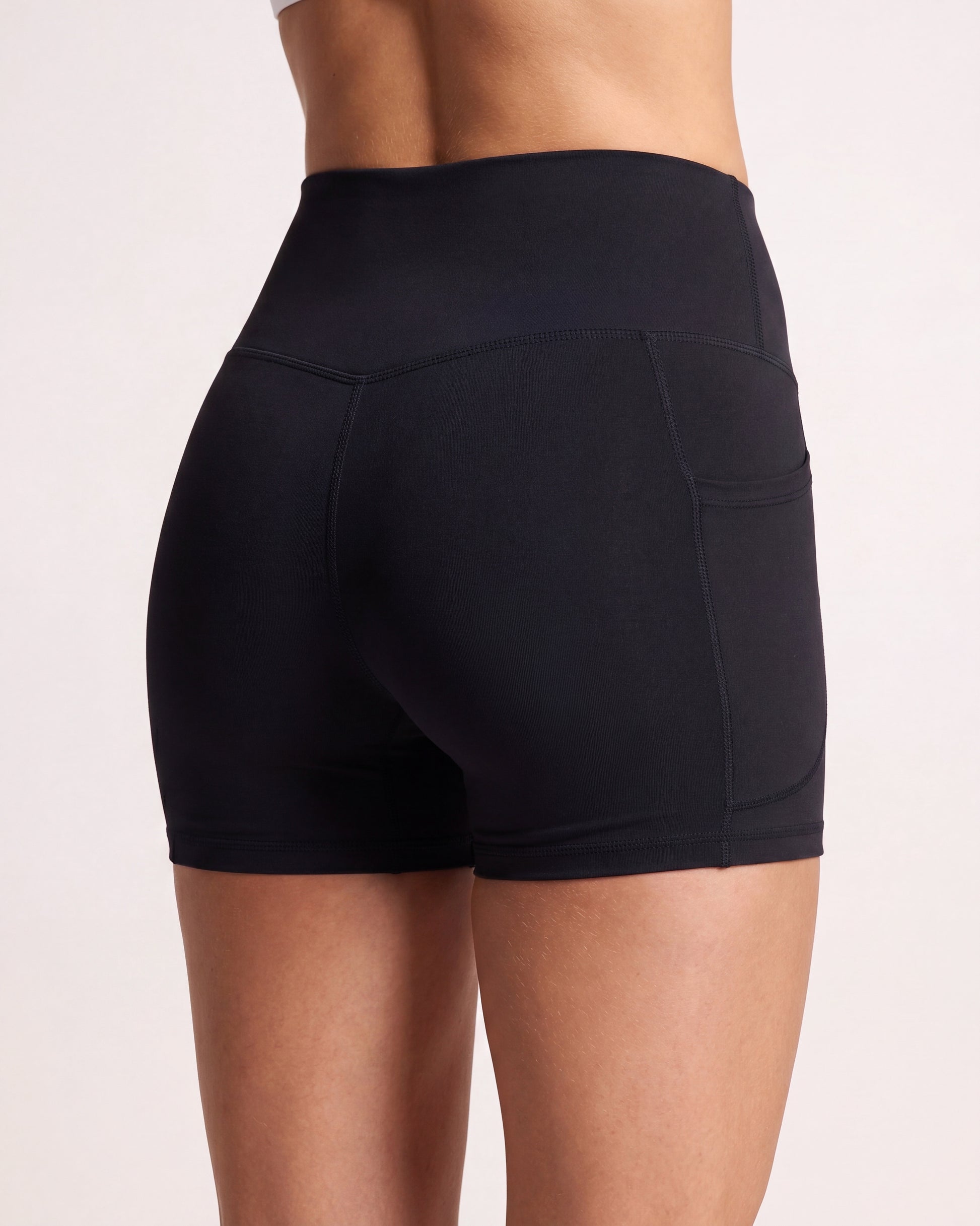 VARCEA Black Pocket Shorts