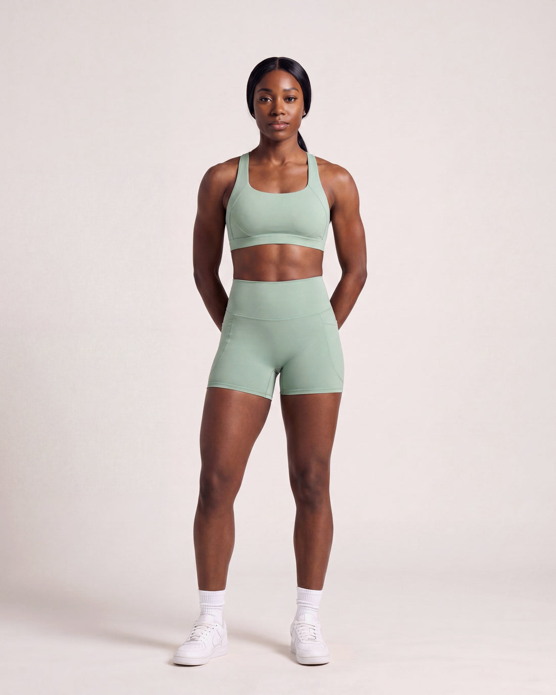 VARCEA Light Green seamless pocket biker shorts – front view, full body