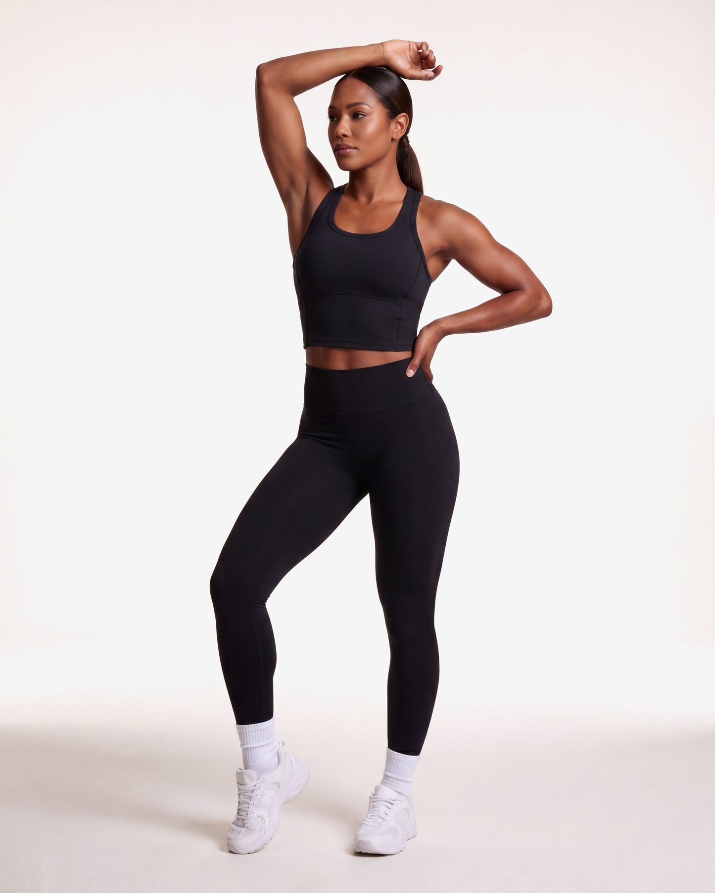 VARCEA Seamless High Tank in black — three-quarter view