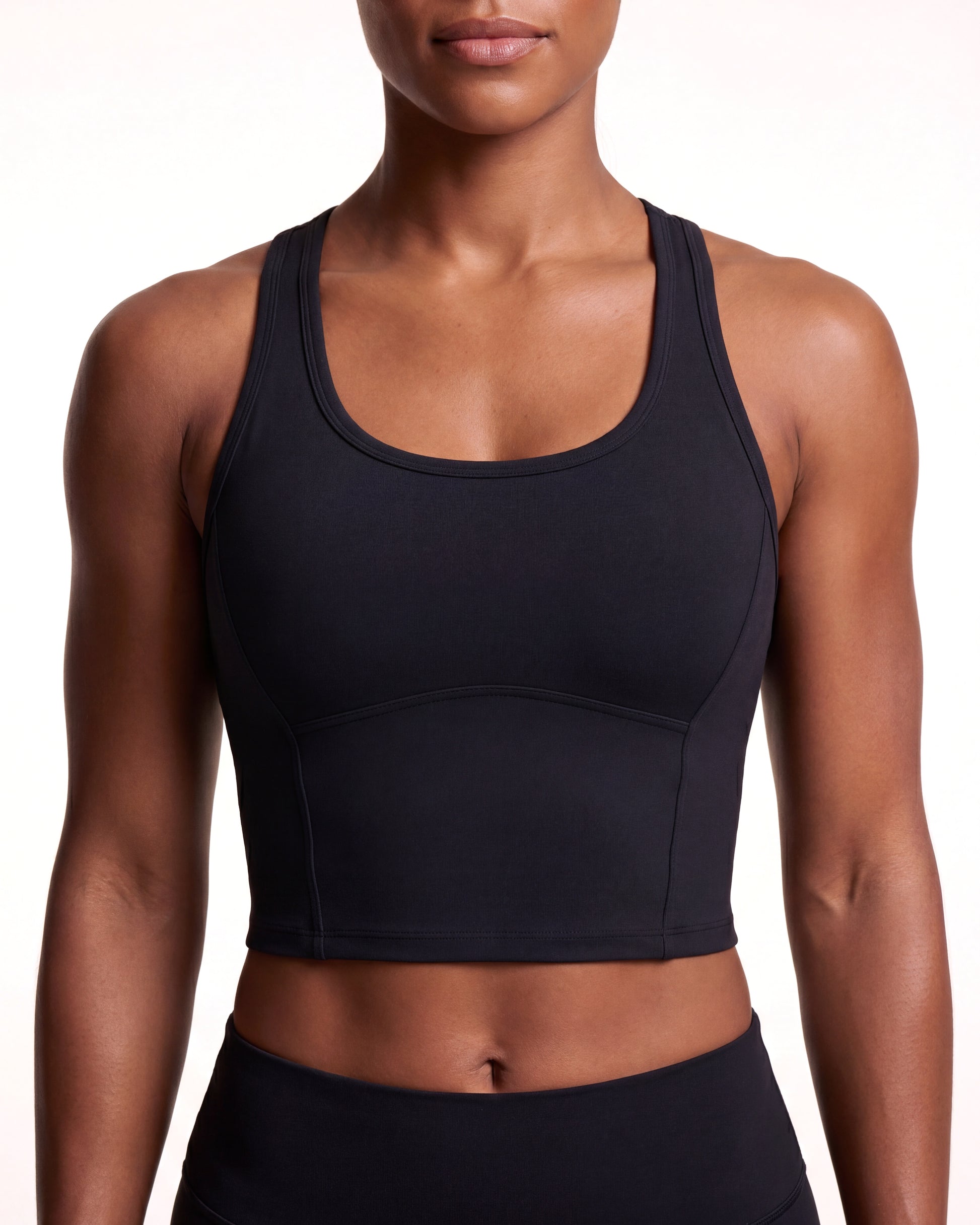 VARCEA Seamless High Tank in black — neckline and fabric detail